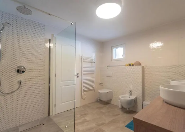 Pet Friendly Home In Loviste Casa de Férias Lovište
