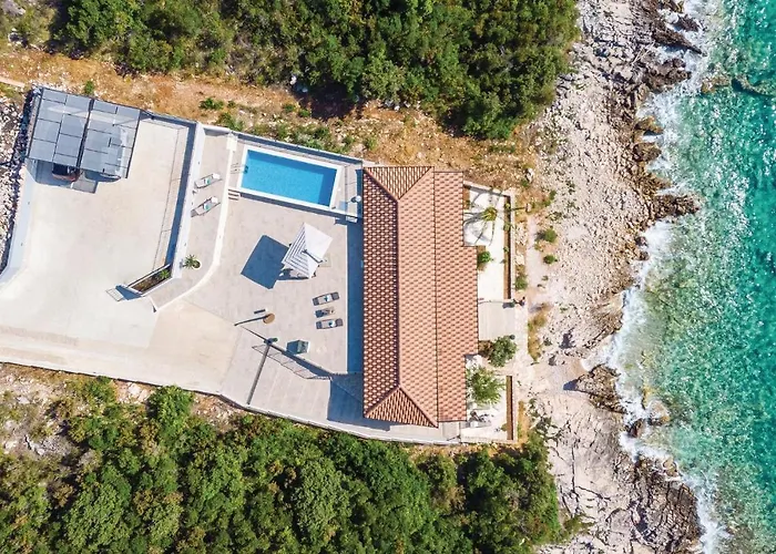 Pet Friendly Home In Loviste * Lovište