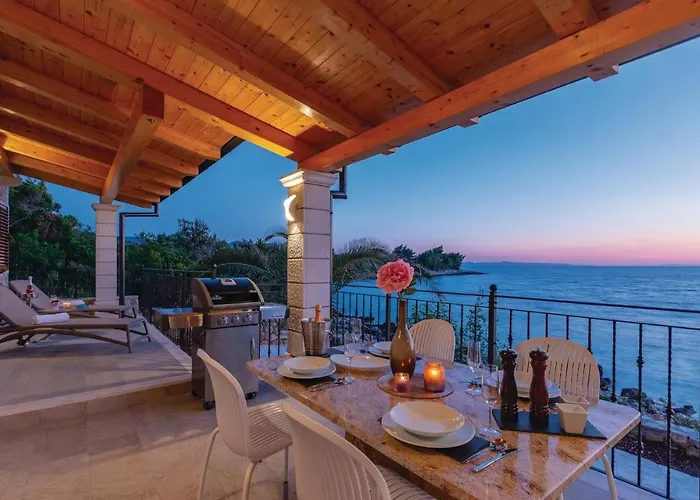 Pet Friendly Home In Loviste Casa de Férias *