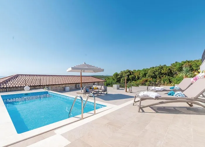 Pet Friendly Home In Loviste * Lovište
