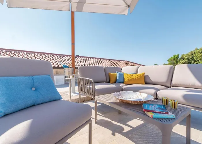 Pet Friendly Home In Loviste *
