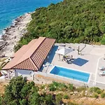 Pet Friendly Home In Loviste بيت للعطل