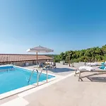 Pet Friendly Home In Loviste * Lovište