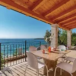 Pet Friendly Home In Loviste بيت للعطل